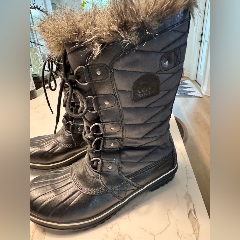 Tofino II' Faux Fur Lined Waterproof Boot (Women) Size 9.5